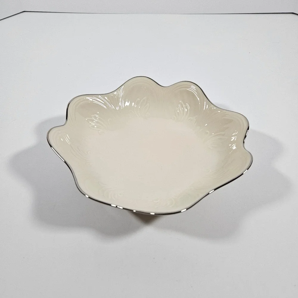 Lenox Saybrooke Ivory Porcelain Scalloped Bowl Silver Trim‎ Made in USA Embossed